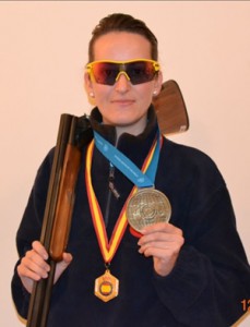 Fatima Galvez en el equipo Oakley