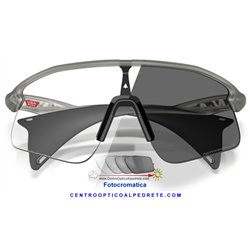 Oakley Stunt Devil Grey Ink / Clear to Black Iriidium Photochromic (OO9517-08)