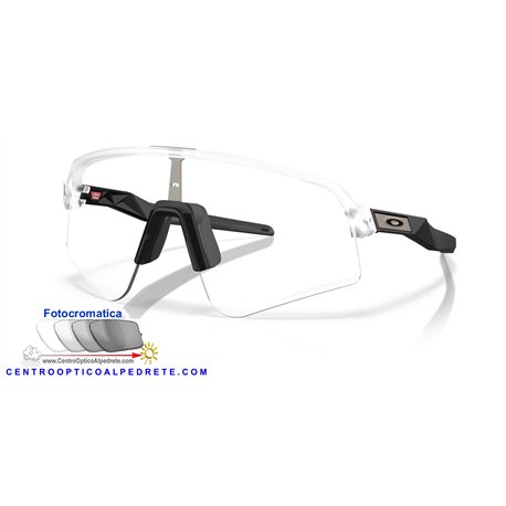 Oakley Sutro Lite Sweep Matte Clear / Clear to Black Iridium Photochromic (OO9465-39)