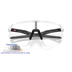 Oakley Sutro Lite Sweep Matte Clear / Clear to Black Iridium Photochromic (OO9465-39)