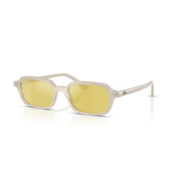 Ray-Ban Zuri Cloudy Warm White Sunglasses | Ray-Ban at Centro Óptico Alpedrete