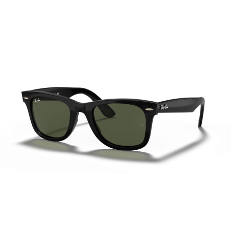 Ray-Ban Wayfarer Ease Black Sunglasses | Ray-Ban at Centro Óptico Alpedrete