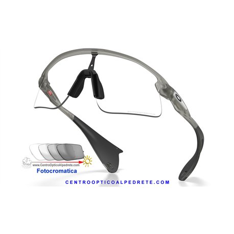 Oakley Stunt Devil Grey Ink / Clear to Black Iriidium Photochromic (OO9517-08)